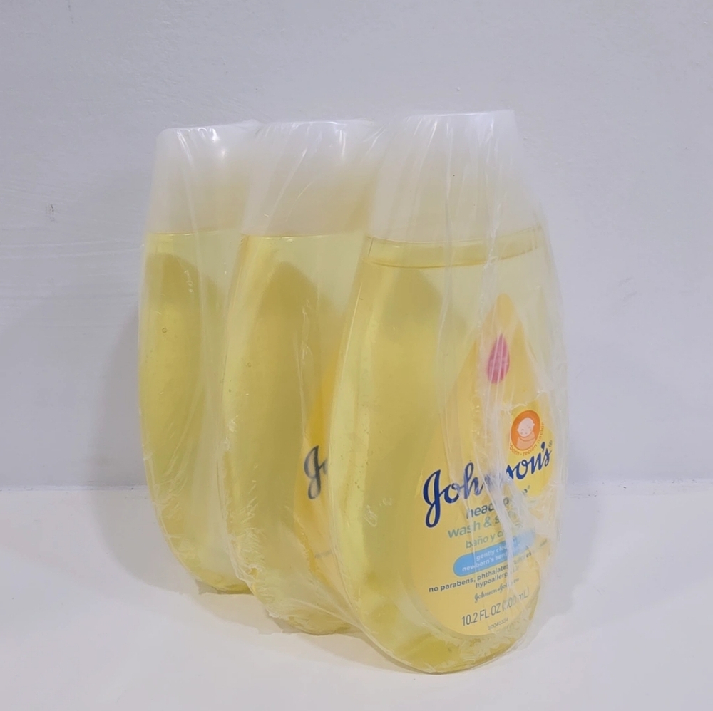 Johnson's Head-To-Toe Gentle Tear-Free Baby & Newborn Wash & Shampoo- NEW